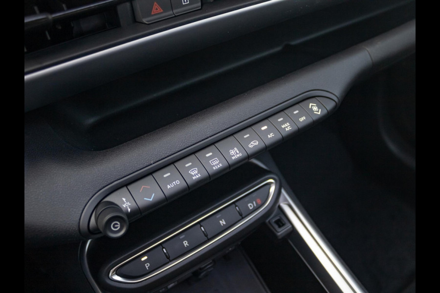 Jeep Avenger Summit 54 kWh | 17% Bijtelling | Schuif/Kanteldak | Leder&Winter Pack | Warmtepomp | Info&Convenience Pack