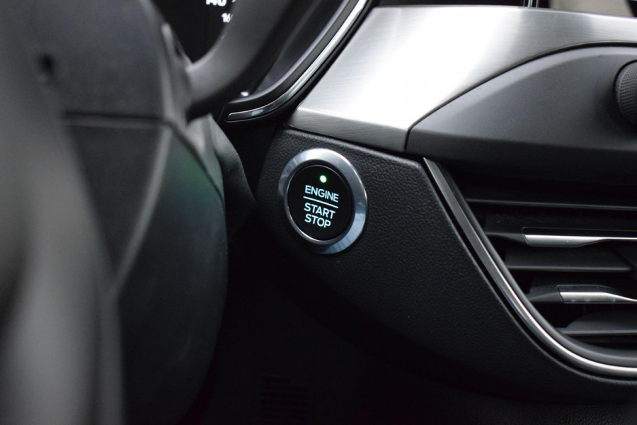 Ford FOCUS Wagon Wagon 1.5 EcoBlue Titanium Business | Automaat | Trekhaak | Apple CarPlay | Climate