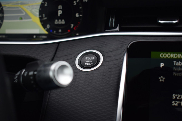 Land Rover Range Rover Evoque 2.0 P200 AWD R-Dynamic | Trekhaak | Pano | Meridian | Leer | Stuurverw.