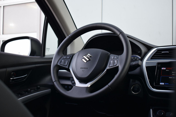 Suzuki S-Cross 1.4 Boosterjet AllGrip Style Smart Hybrid | 4X4 | Pano | Leer | Stoelverw. | Camera