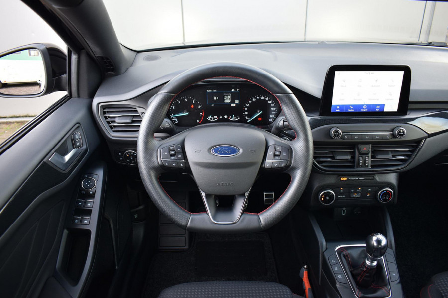 Ford FOCUS Wagon Wagon 1.5 EcoBoost ST Line Business | Apple CarPlay | Airco | Sportstoelen | Cruise