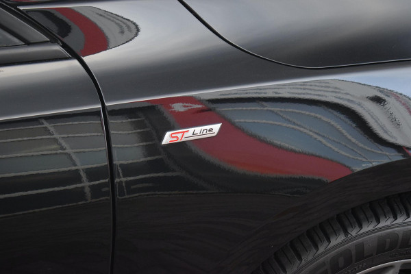 Ford FOCUS Wagon Wagon 1.5 EcoBoost ST Line Business | Apple CarPlay | Airco | Sportstoelen | Cruise