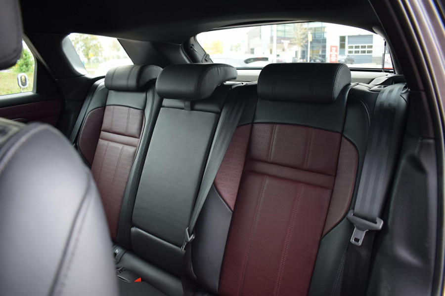 Land Rover Range Rover Evoque 2.0 P200 AWD R-Dynamic HSE | NAP | Meridian | Leer | Stuur- en Stoelverw.