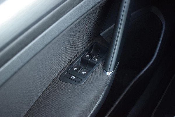 Volkswagen Golf Variant 1.6 TDI Comfortline Business | Apple CarPlay | Adaptive | Climate