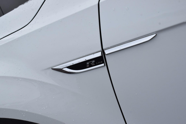 Volkswagen T-Roc 1.5 TSI Sport Business R | Pano | Half Leer | Virtual | Apple CarPlay