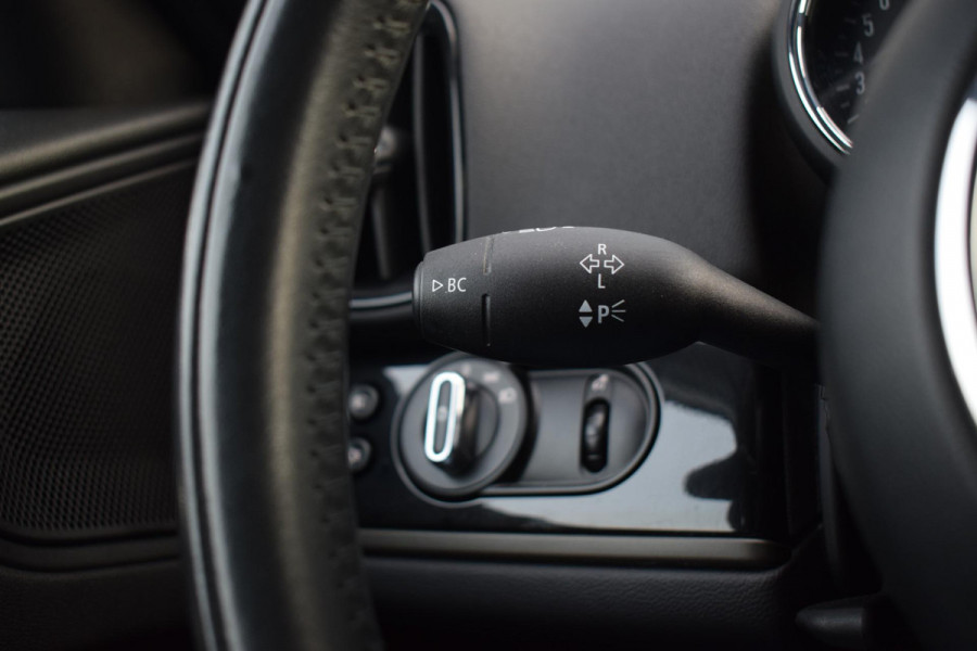 MINI Countryman Mini 1.5 Cooper Chili | Apple CarPlay | Half Leer | Stoelverwarming