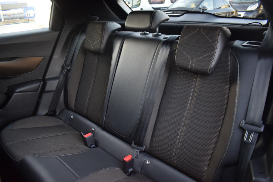 DS DS 3 Crossback 1.2 PureTech Business | Afn. Trekhaak | Apple CarPlay | Half Leer | Climate