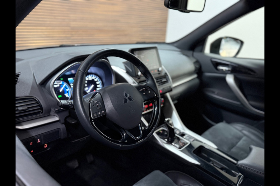 Mitsubishi Eclipse Cross 2.4 PHEV Instyle | Afneembare Trekhaak | Navigatie | Cruise Control | Camera | Elektrische stoel