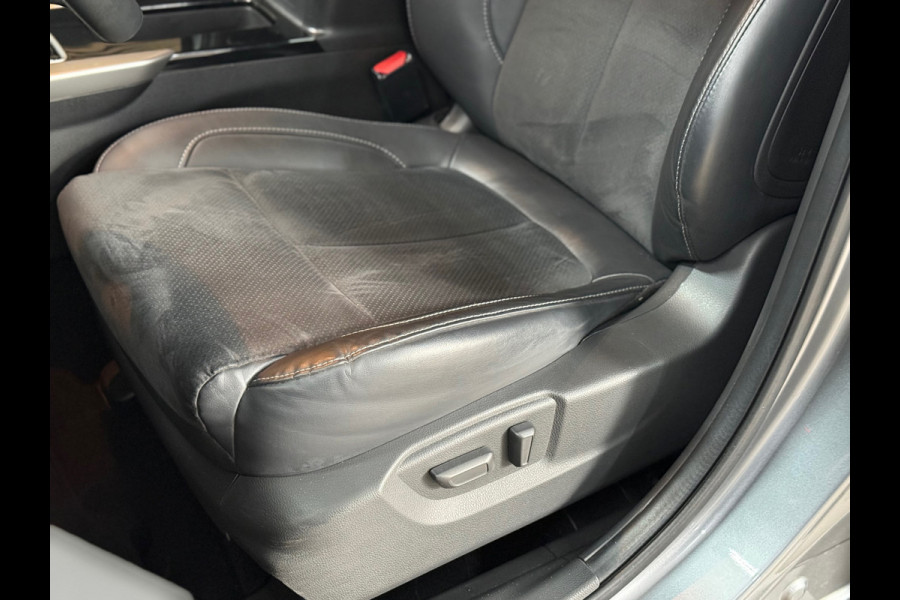 Mitsubishi Eclipse Cross 2.4 PHEV Instyle | Afneembare Trekhaak | Navigatie | Cruise Control | Camera | Elektrische stoel