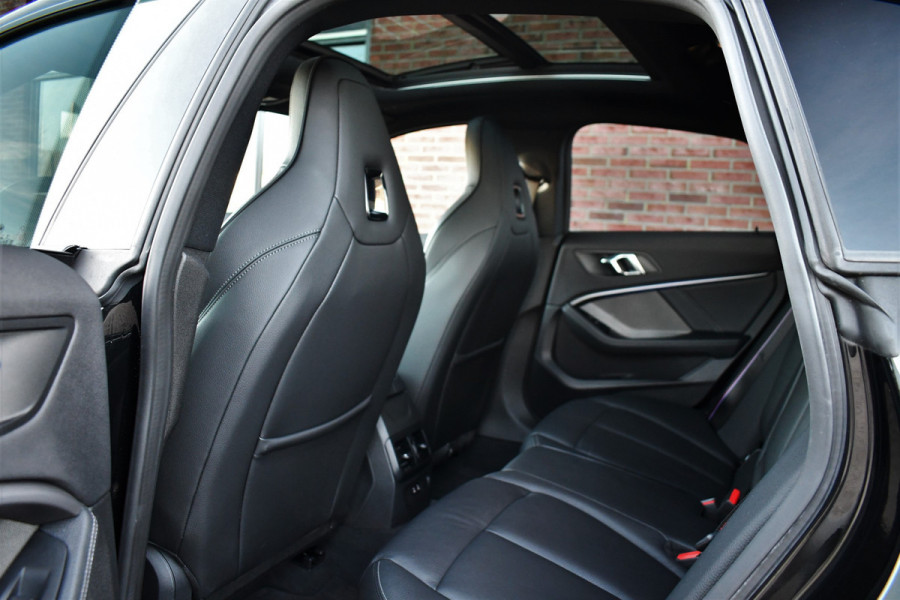 BMW 2 Serie Gran Coupé 218i M-Sport Pano M-zetels ACC H/K HUD 19inch NL-auto