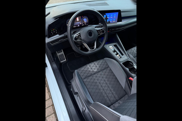 Volkswagen Golf 1.5 eTSI 3x R-Line CarPlay Camera