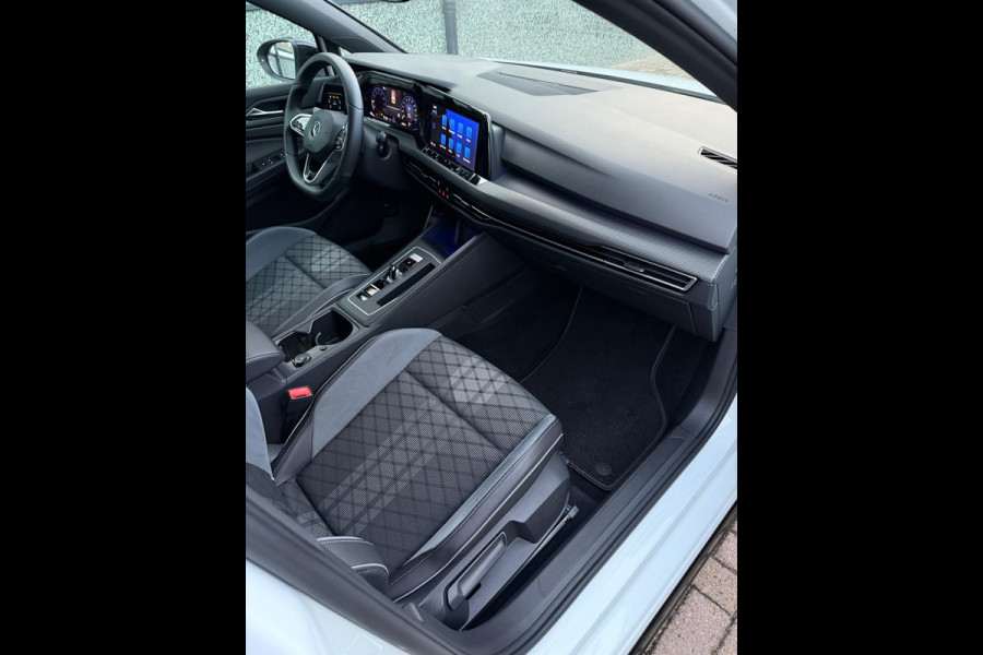 Volkswagen Golf 1.5 eTSI 3x R-Line CarPlay Camera