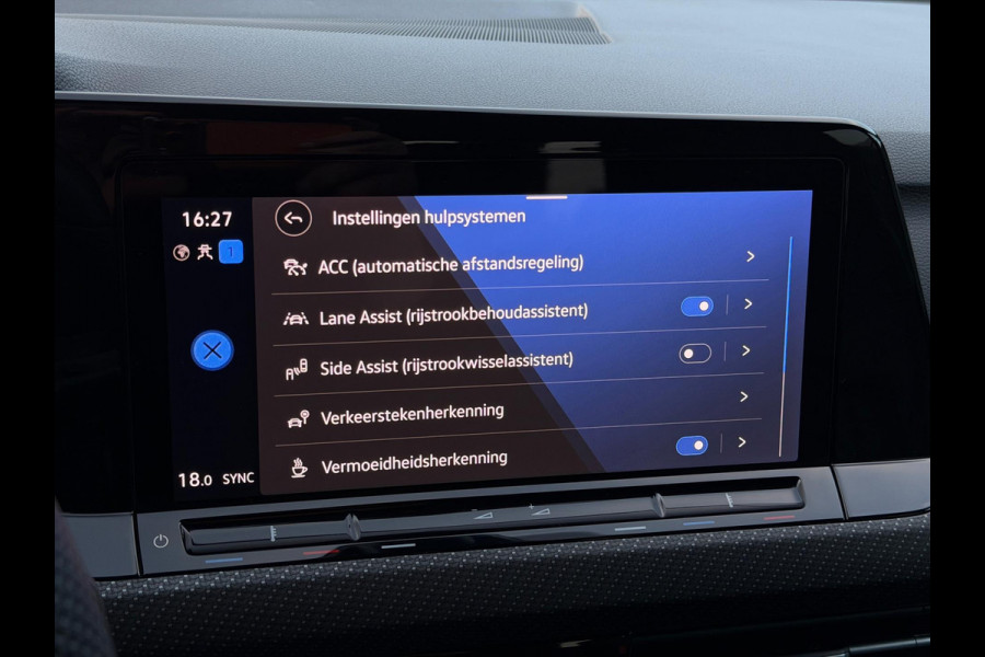 Volkswagen Golf 1.5 eTSI 3x R-Line CarPlay Camera