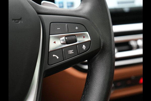 BMW 3 Serie Touring 320e Plug In Hybrid 204pk Dealer O.H. PHEV | Panodak | Widescreen Navi | Camera | Lederen Sportstoelen Verwarmd | Sfeerverlichting | Apple Carplay | Navigatie | Virtual | DAB | Tansanitblau II Metallic |