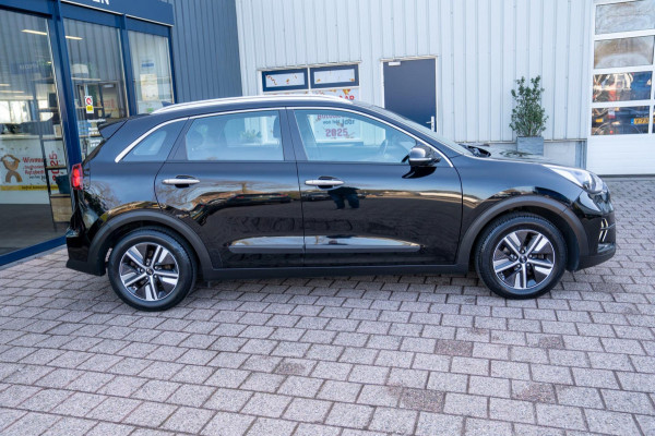 Kia Niro 1.6 GDi Hybrid DynamicLine|Prijs rijklaar incl 12 mnd garantie|Trekhaak Camera ACC Carplay