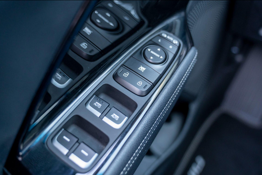 Kia Niro 1.6 GDi Hybrid DynamicLine|Prijs rijklaar incl 12 mnd garantie|Trekhaak Camera ACC Carplay