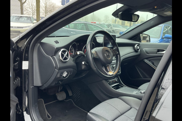 Mercedes-Benz GLA 180 Premium Plus Stoelverwarming | Climate Control | Camera | Top onderhouden | 12 maanden BOVAG-garantie