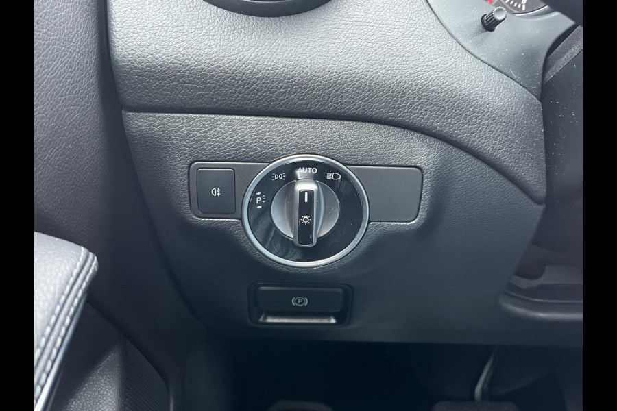 Mercedes-Benz GLA 180 Premium Plus Stoelverwarming | Climate Control | Camera | Top onderhouden | 12 maanden BOVAG-garantie