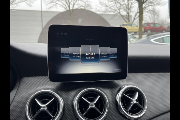 Mercedes-Benz GLA 180 Premium Plus Stoelverwarming | Climate Control | Camera | Top onderhouden | 12 maanden BOVAG-garantie