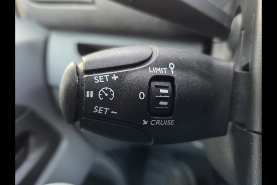 Opel Zafira-e Life L2 Innovation 50 kWh 9-Persoons Airco Cruisecontrol Accucertificaat aanwezig