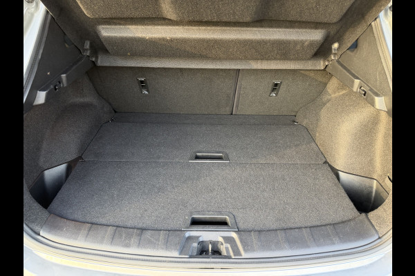 Nissan QASHQAI 1.3 DIG-T N-Connecta / Camera / Parkeersensoren / Trekhaak 1.300KG / Panoramadak / Carplay