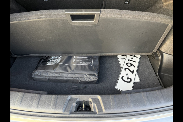 Nissan QASHQAI 1.3 DIG-T N-Connecta / Camera / Parkeersensoren / Trekhaak 1.300KG / Panoramadak / Carplay