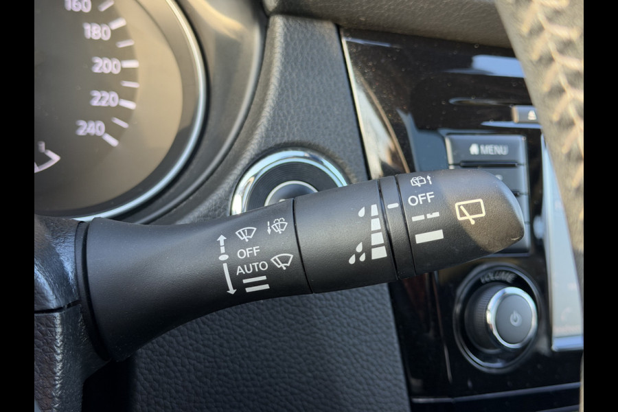 Nissan QASHQAI 1.3 DIG-T N-Connecta / Camera / Parkeersensoren / Trekhaak 1.300KG / Panoramadak / Carplay