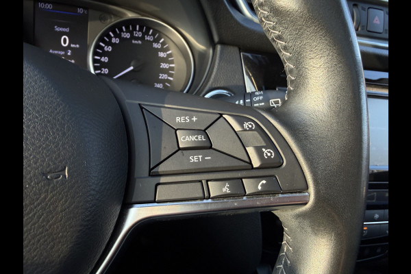 Nissan QASHQAI 1.3 DIG-T N-Connecta / Camera / Parkeersensoren / Trekhaak 1.300KG / Panoramadak / Carplay