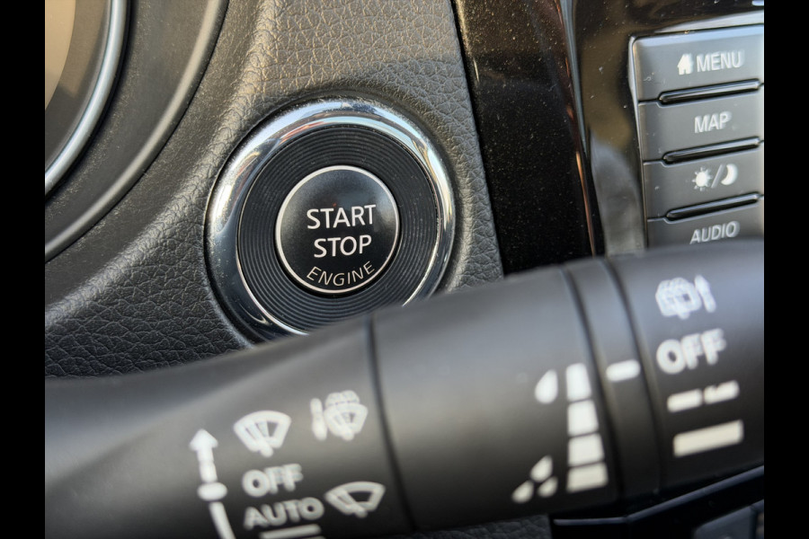 Nissan QASHQAI 1.3 DIG-T N-Connecta / Camera / Parkeersensoren / Trekhaak 1.300KG / Panoramadak / Carplay