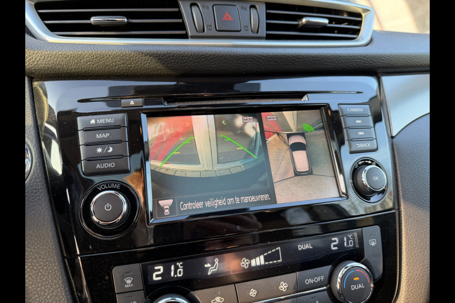 Nissan QASHQAI 1.3 DIG-T N-Connecta / Camera / Parkeersensoren / Trekhaak 1.300KG / Panoramadak / Carplay