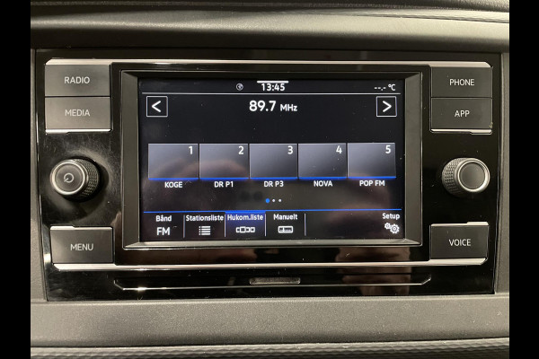 Volkswagen Transporter 2.0 TDI L2H1 110PK T6.1 Airco Cruise Control Apple CarPlay/MirrorLink Trekhaak