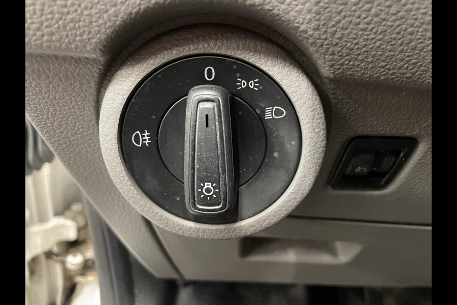 Volkswagen Transporter 2.0 TDI L2H1 110PK T6.1 Airco Cruise Control Apple CarPlay/MirrorLink Trekhaak