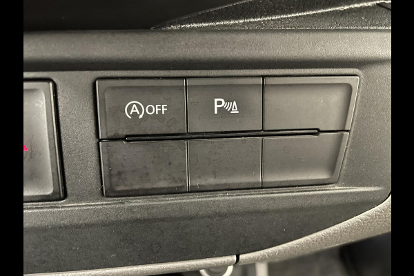 Volkswagen Transporter 2.0 TDI L2H1 110PK T6.1 Airco Cruise Control Apple CarPlay/MirrorLink Trekhaak