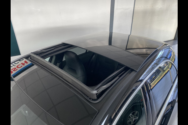 Mercedes-Benz A-Klasse 220 Launch Edition Premium Panoramadak / Leer / Trekhaak /19 inch velgen / sfeerverlichting