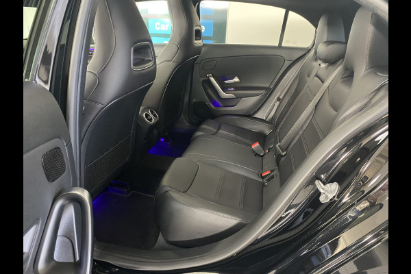 Mercedes-Benz A-Klasse 220 Launch Edition Premium Panoramadak / Leer / Trekhaak /19 inch velgen / sfeerverlichting