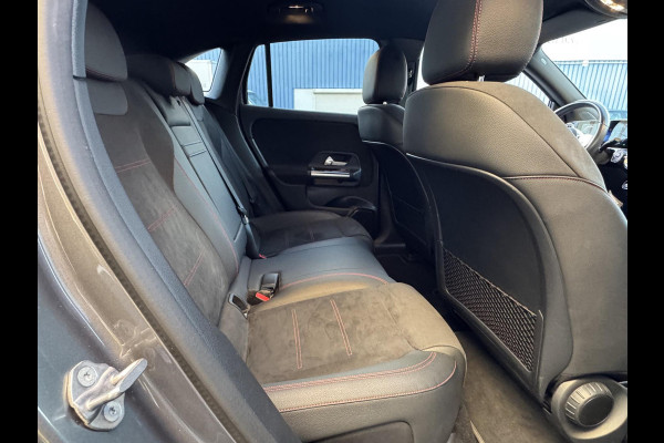 Mercedes-Benz EQA 250 AMG Edition 1 67 kWh - AUTOMAAT I Navigatie I Leer I Sport pakket I PDC I LED I Achteruitrij Camera