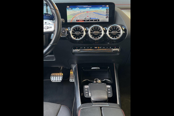 Mercedes-Benz EQA 250 AMG Edition 1 67 kWh - AUTOMAAT I Navigatie I Leer I Sport pakket I PDC I LED I Achteruitrij Camera