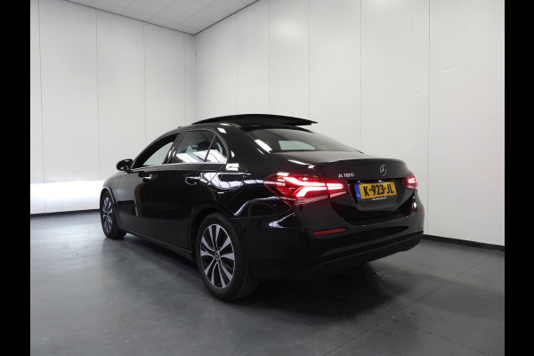 Mercedes-Benz A-Klasse A180 Premium Plus LEER/SCHUIFDAK/SFEER/BURMESTER/17"LMV!