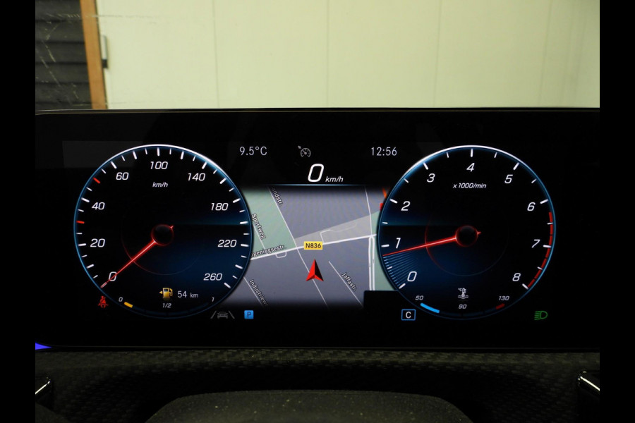 Mercedes-Benz A-Klasse A180 Premium Plus LEER/SCHUIFDAK/SFEER/BURMESTER/17"LMV!