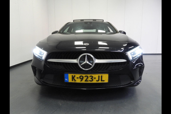 Mercedes-Benz A-Klasse A180 Premium Plus LEER/SCHUIFDAK/SFEER/BURMESTER/17"LMV!