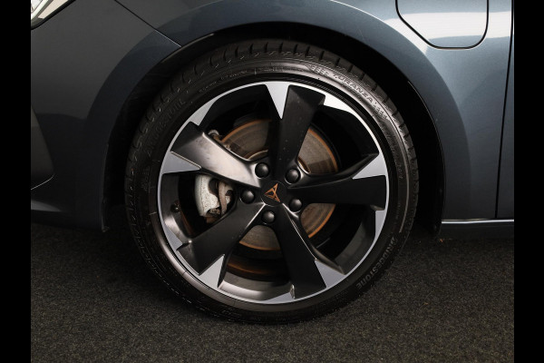 CUPRA Leon Sportstourer 1.4 TSI eHybrid PHEV FR Business Intense 204 pk Automaat (DSG) | Navigatie | Parkeersensoren achter | Autom. airco (3 zones) | Stoelverwarming | Keyless |