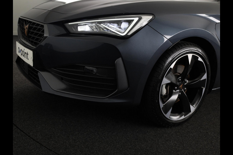 CUPRA Leon Sportstourer 1.4 TSI eHybrid PHEV FR Business Intense 204 pk Automaat (DSG) | Navigatie | Parkeersensoren achter | Autom. airco (3 zones) | Stoelverwarming | Keyless |