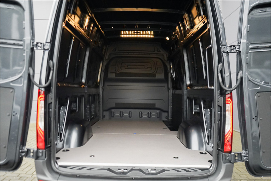 Mercedes-Benz Sprinter 319 1.9 CDI L2H2 RWD Distronic 360° Camera LED Navi Trekhaak