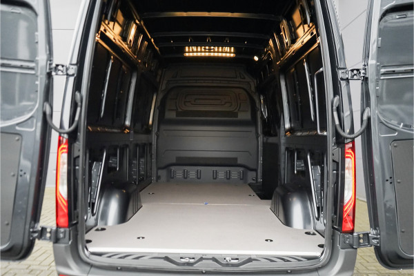 Mercedes-Benz Sprinter 319 1.9 CDI L2H2 RWD Distronic 360° Camera LED Navi Trekhaak