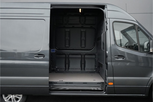 Mercedes-Benz Sprinter 319 1.9 CDI L2H2 RWD Distronic 360° Camera LED Navi Trekhaak