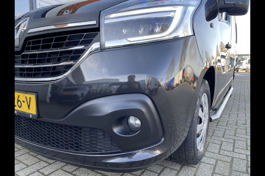 Renault Trafic 2.0 dCi 120pk T29 L2H1 Work Edition / vaste prijs rijklaar € 17.950 ex btw / euro 6 / bpm vrij / lease vanaf € 302 / imperial / trekhaak / camera / airco / cruise control