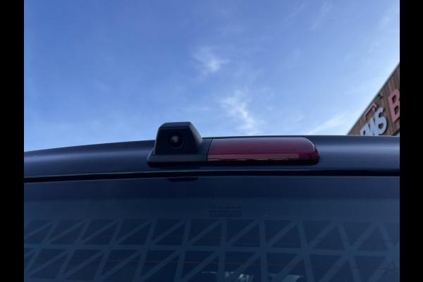 Renault Trafic 2.0 dCi 120pk T29 L2H1 Work Edition / vaste prijs rijklaar € 17.950 ex btw / euro 6 / bpm vrij / lease vanaf € 302 / imperial / trekhaak / camera / airco / cruise control