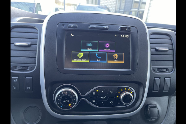 Renault Trafic 2.0 dCi 120pk T29 L2H1 Work Edition / vaste prijs rijklaar € 17.950 ex btw / euro 6 / bpm vrij / lease vanaf € 302 / imperial / trekhaak / camera / airco / cruise control