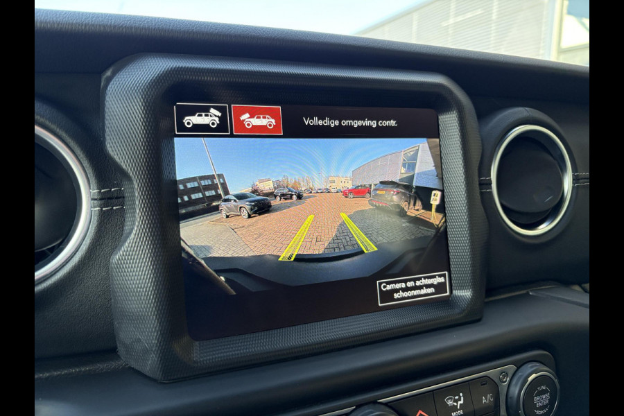 Jeep Wrangler Unlimited 4xe 380pk Sahara PHEV | Leder | Stoel- & Stuurverwarming | Navigatie | Afneembaar Dak |