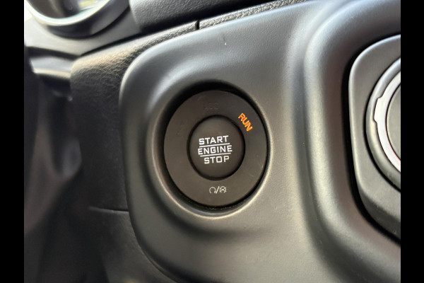 Jeep Wrangler Unlimited 4xe 380pk Sahara PHEV | Leder | Stoel- & Stuurverwarming | Navigatie | Afneembaar Dak |